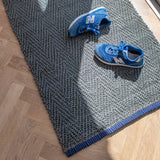 NOTES runner in dark olive, small, Mette Ditmer