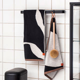 NOVA ARTE towel in black / off-white, Mette Ditmer