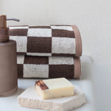 RETRO towel in chocolate, Mette Ditmer